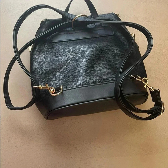 Backpack Convertible Crossbody A New Day Black Small Purse Adjustable Strap Zip - Picture 5 of 6